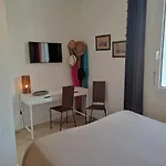Cosy 100 M2 - Climatise - Calme -centre-ville Apartment *