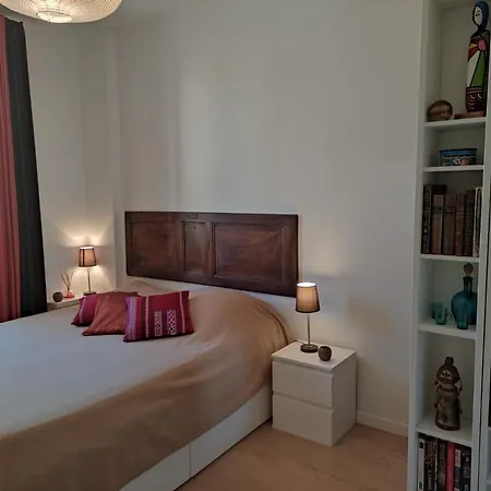 Апартаменти Cosy 100 M2 - Climatise - Calme -centre-ville