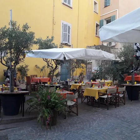 Cosy 100 M2 - Climatise - Calme -centre-ville Hyeres
