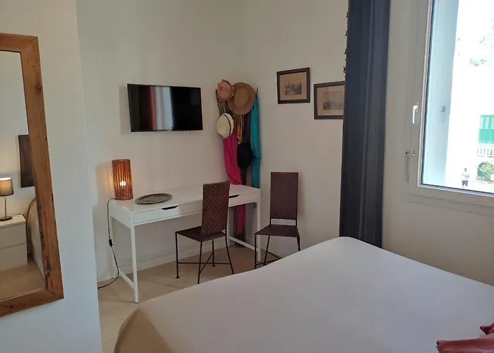 Cosy 100 M2 - Climatise - Calme -centre-ville Lejlighed *