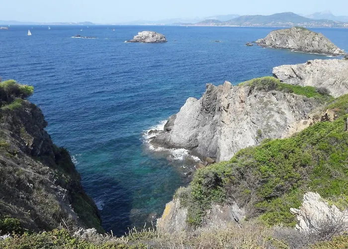 Cosy 100 M2 - Climatise - Calme -centre-ville Hyères