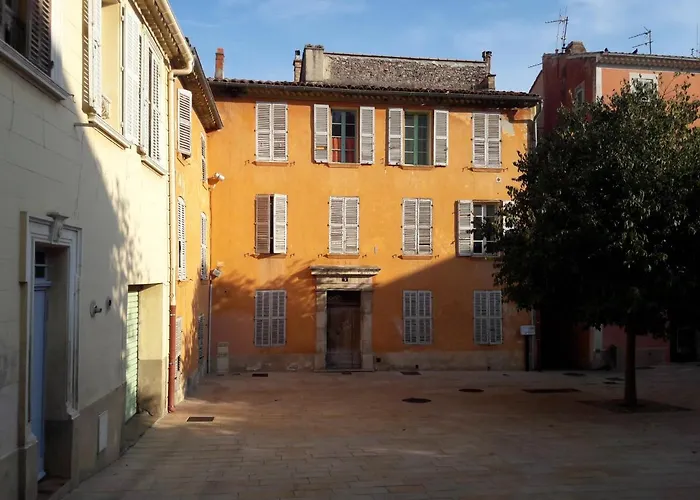 Cosy 100 M2 - Climatise - Calme -centre-ville Apartment Hyères